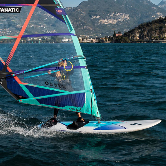 Deska Windsurfingowa Fanatic Eagle 2023